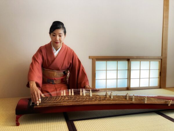 気軽に日本文化体験　おことの音色を聴こう